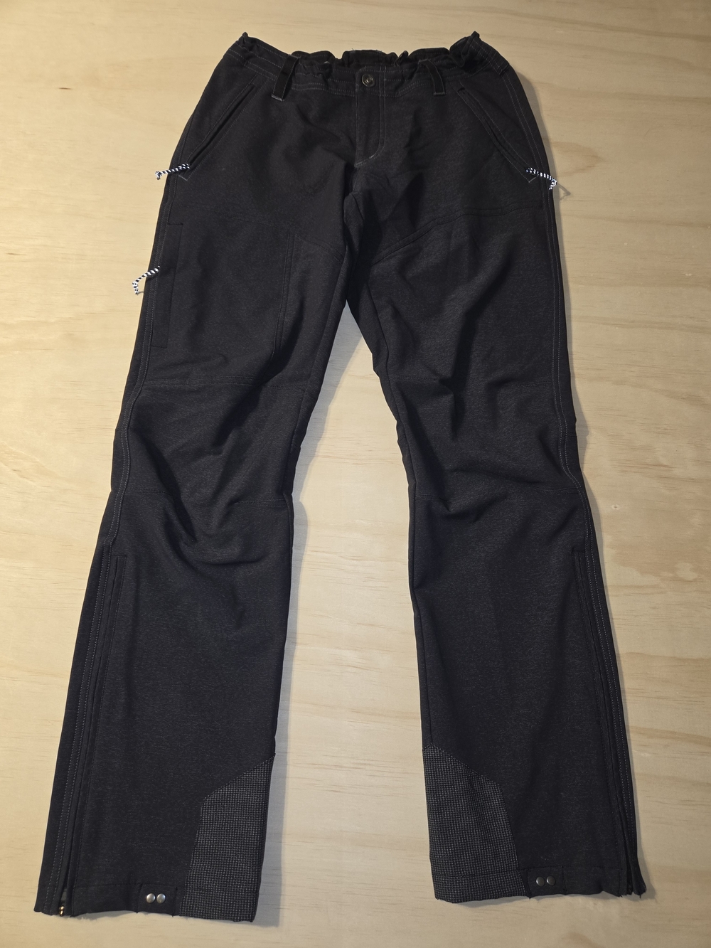 KUHL Klash Women's Softshell Hiking Pants Black Size 6 Short Style 17S